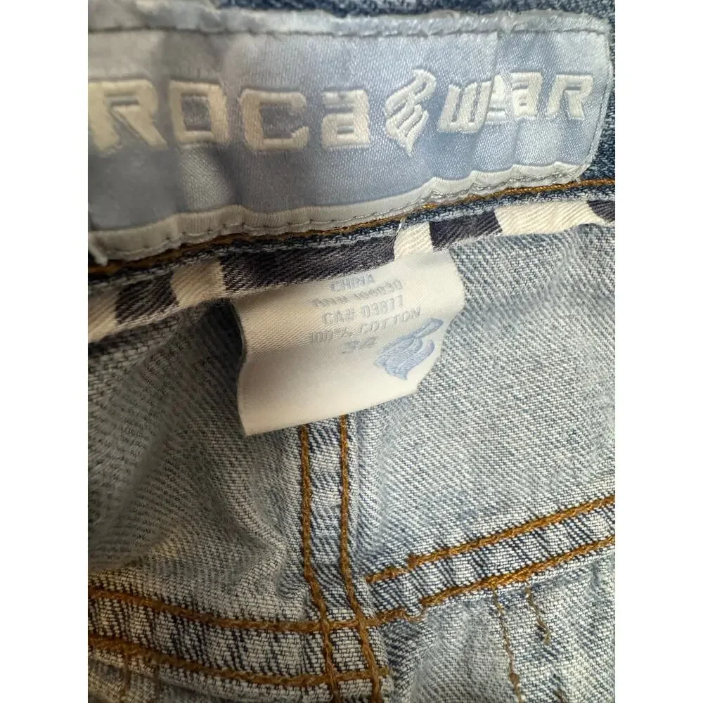 Rocawear Y2K Light Wash Denim Jean Shorts Men’s 34 Hip Hop Baggy